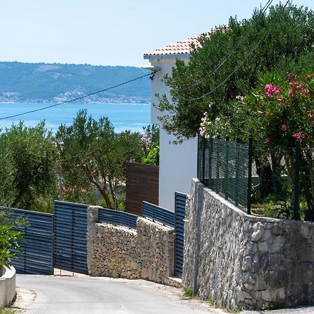 Plum Holiday Home Kaštel Stari Eksteriør bilde
