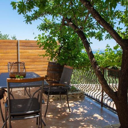 Plum Holiday Home Kaštel Stari Eksteriør bilde