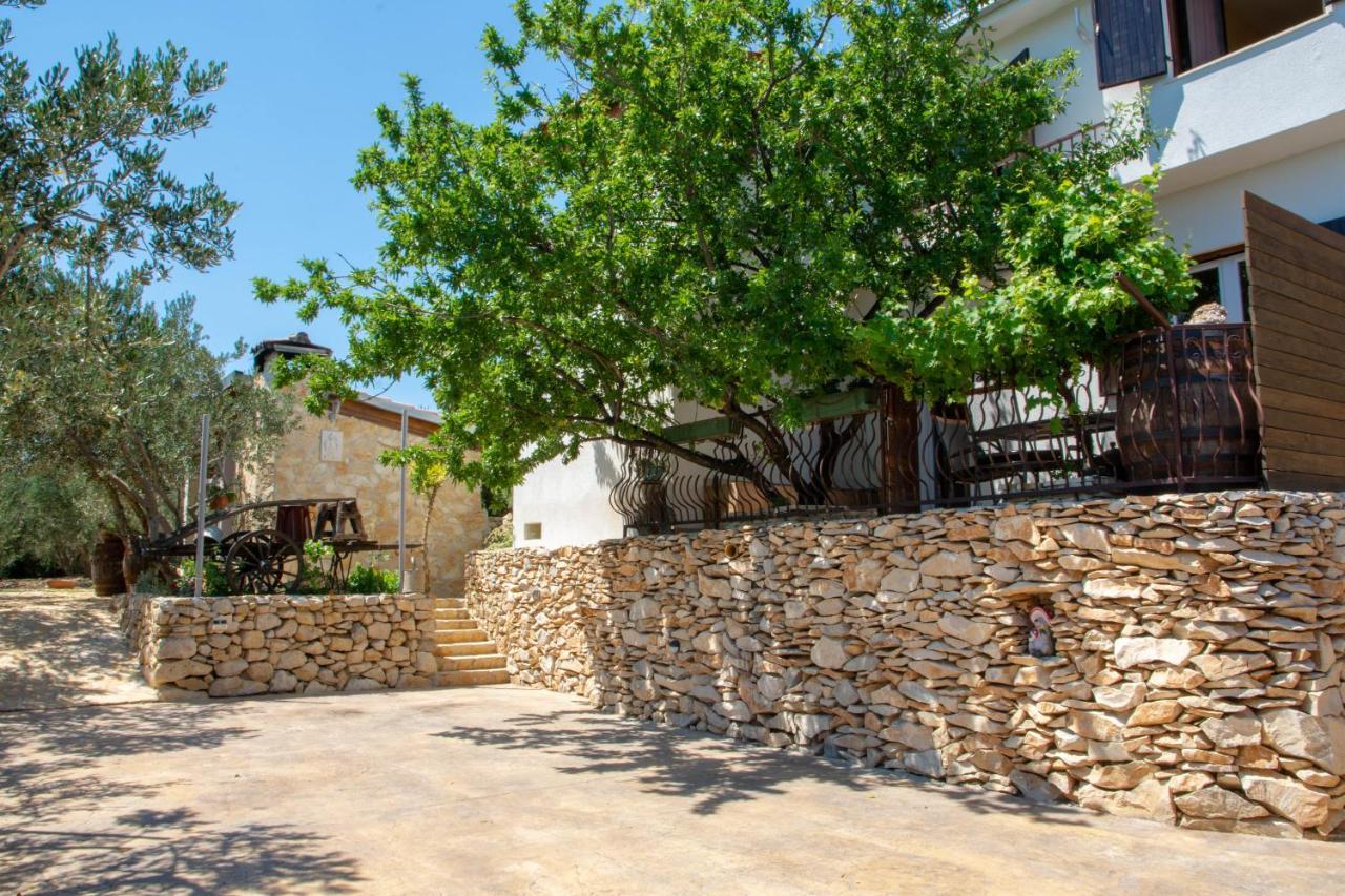Plum Holiday Home Kaštel Stari Eksteriør bilde