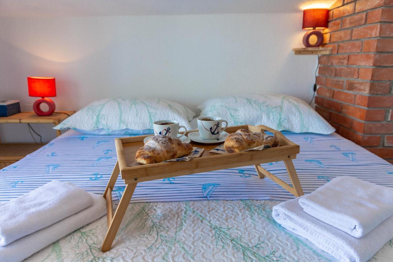 Plum Holiday Home Kaštel Stari Eksteriør bilde