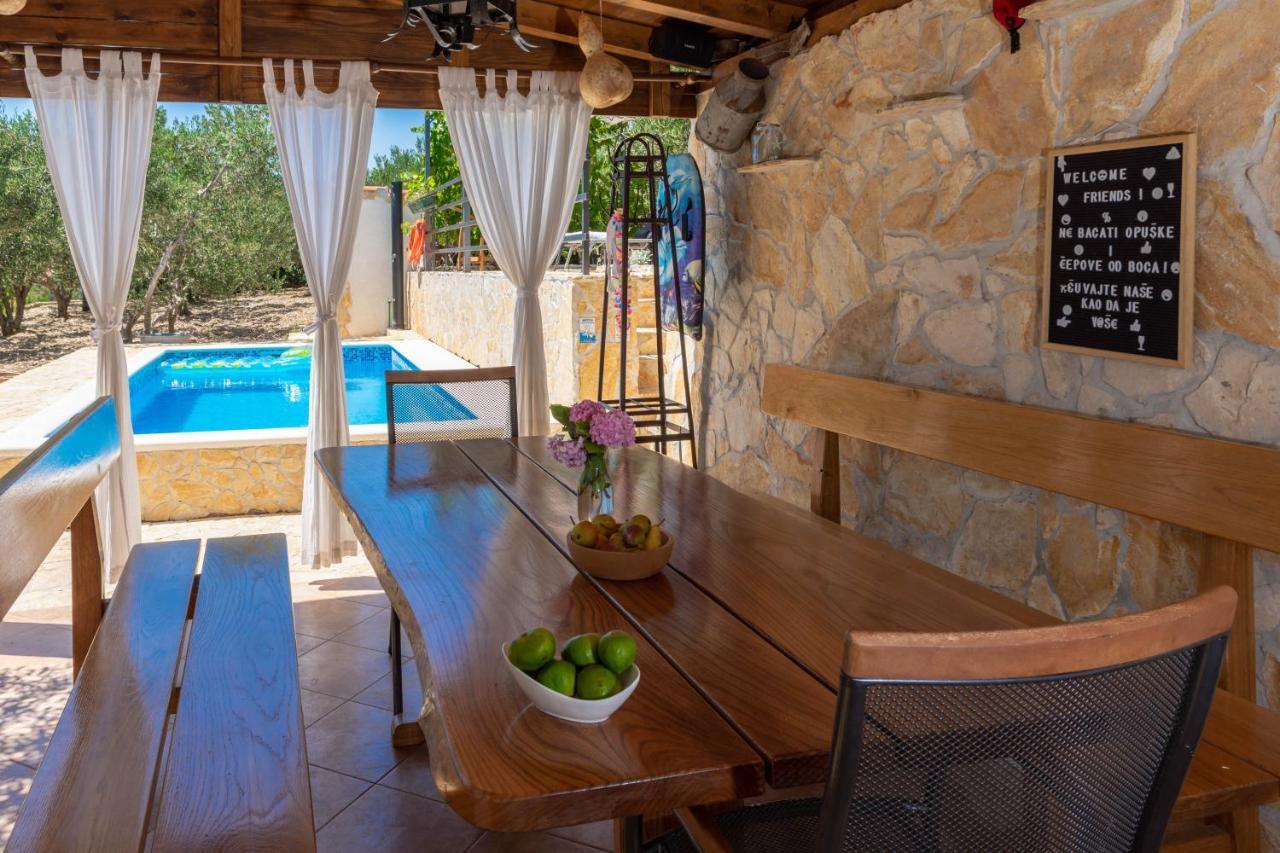 Plum Holiday Home Kaštel Stari Eksteriør bilde