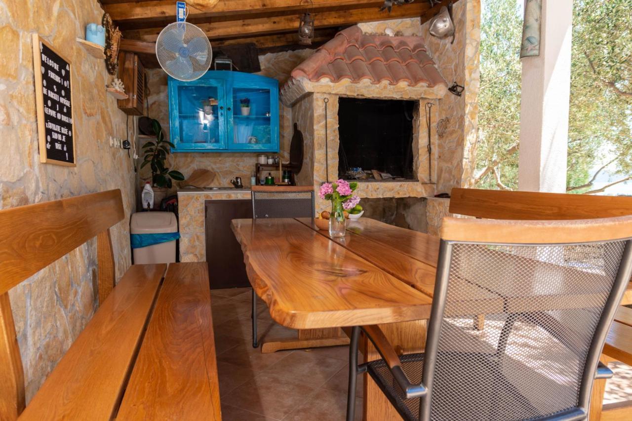 Plum Holiday Home Kaštel Stari Eksteriør bilde