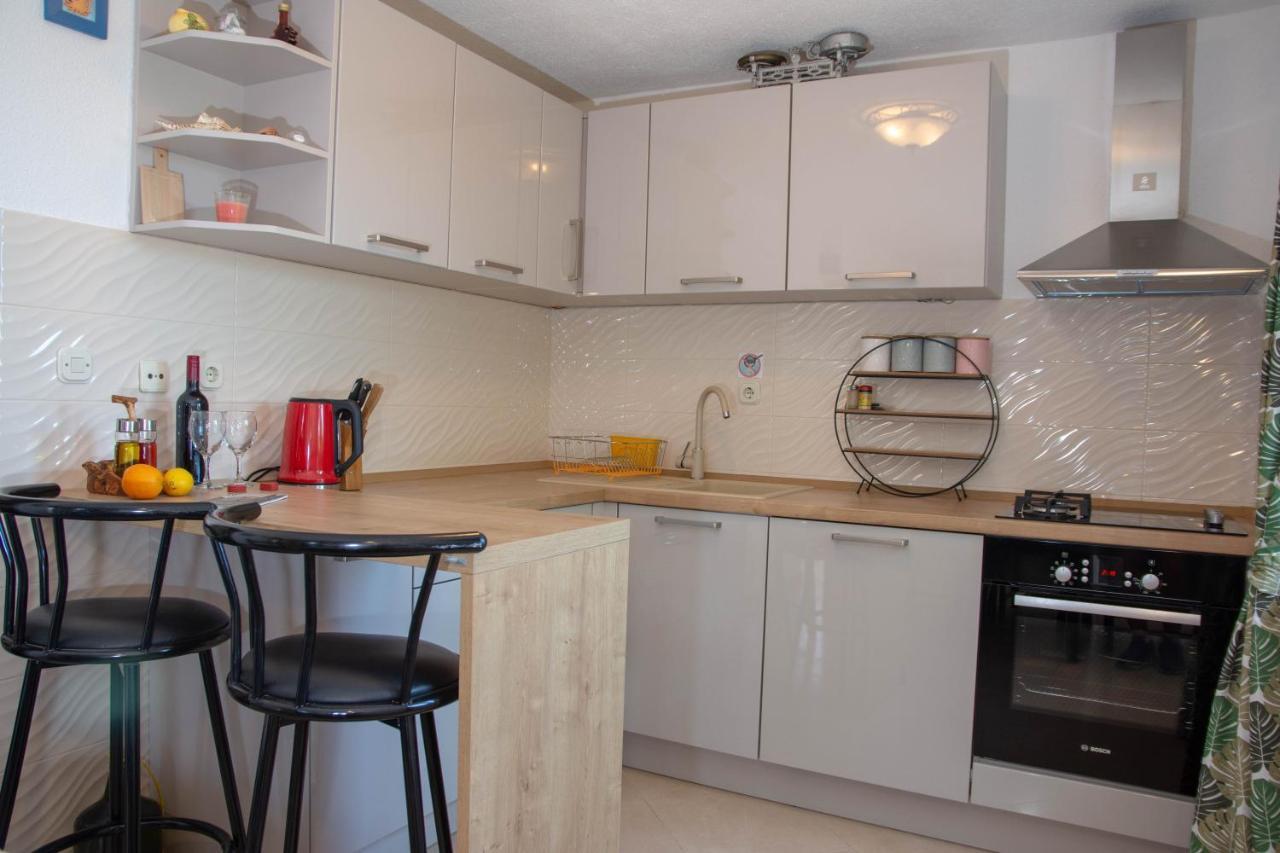Plum Holiday Home Kaštel Stari Eksteriør bilde