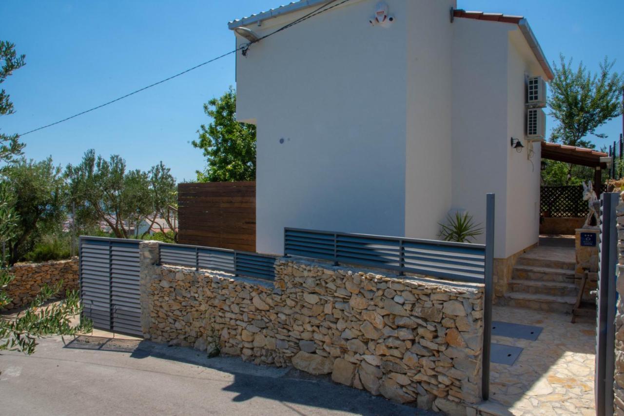Plum Holiday Home Kaštel Stari Eksteriør bilde