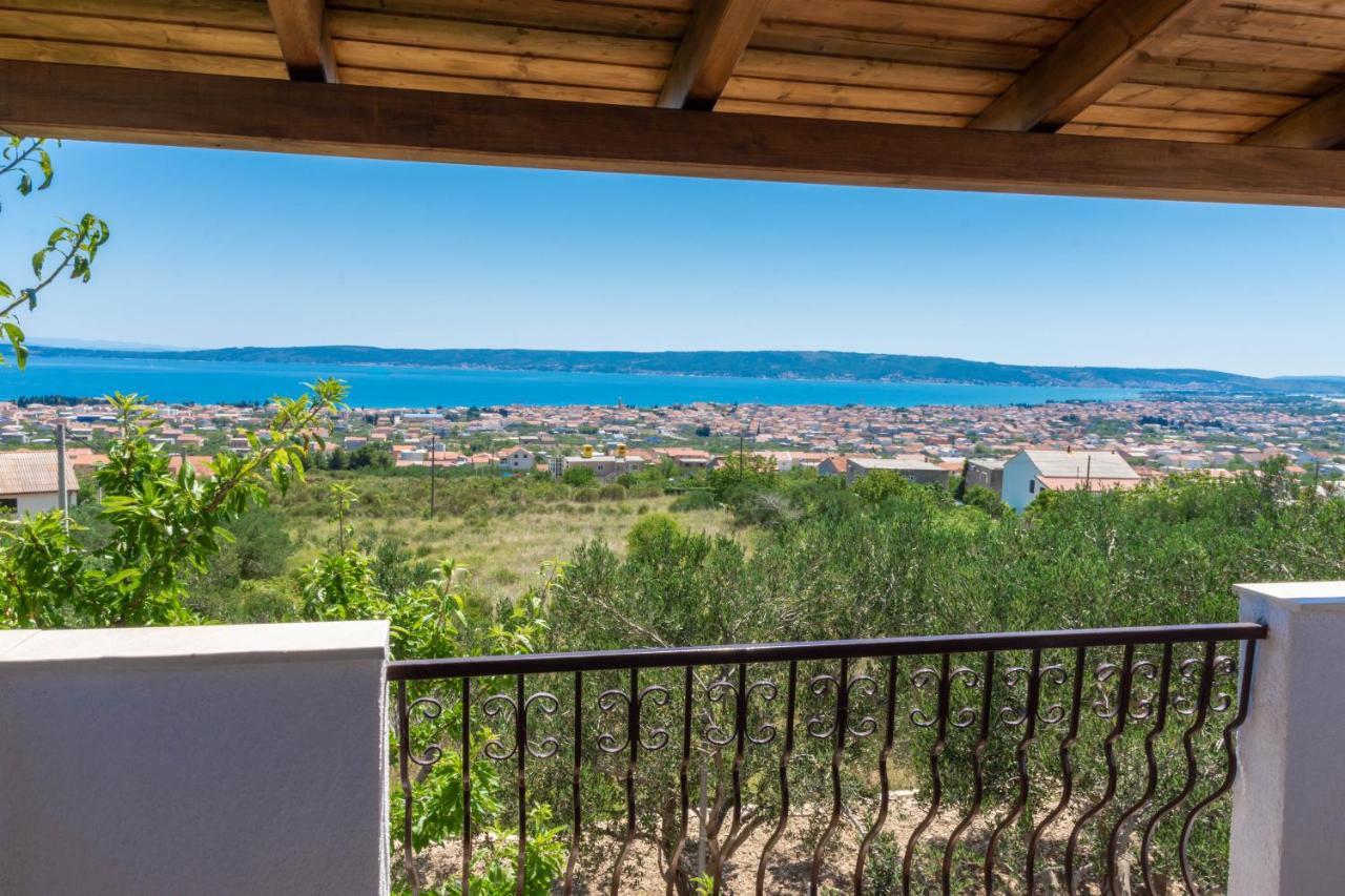 Plum Holiday Home Kaštel Stari Eksteriør bilde