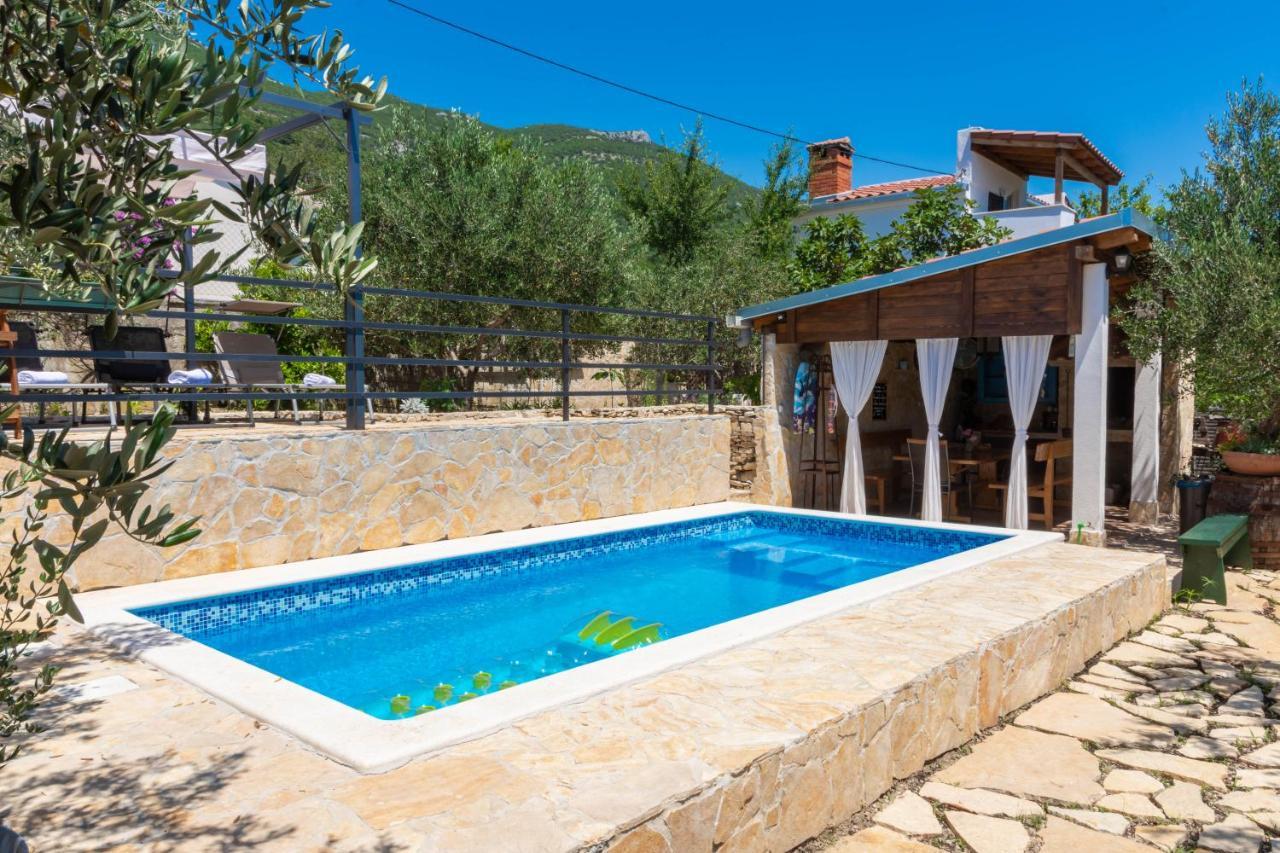 Plum Holiday Home Kaštel Stari Eksteriør bilde